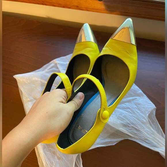 Asos Bright Yellow Mary Jane Heels with Metal Toecap UK4 US6 - Picture 8 of 8